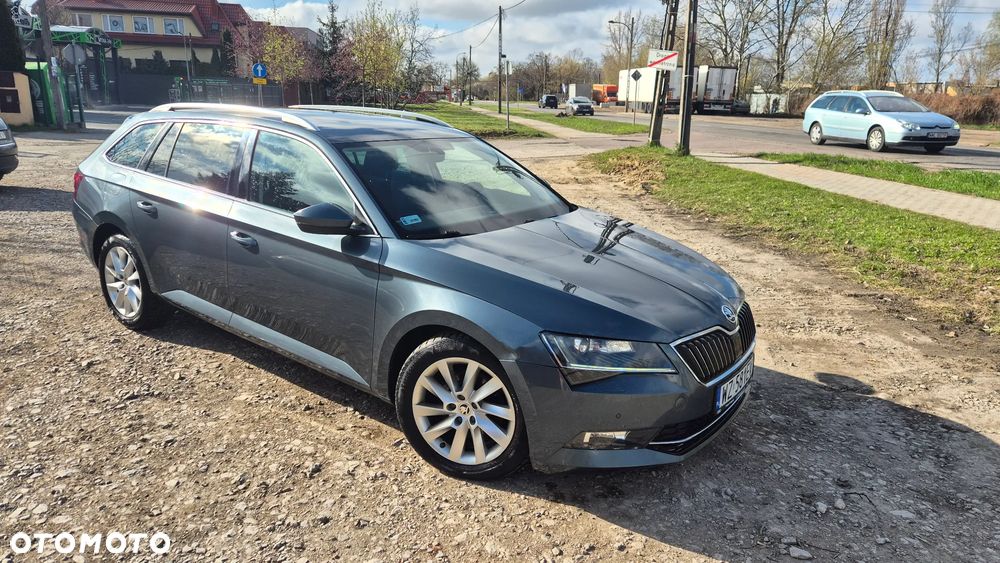Skoda Superb 2.0 TDI Ambition DSG - 6