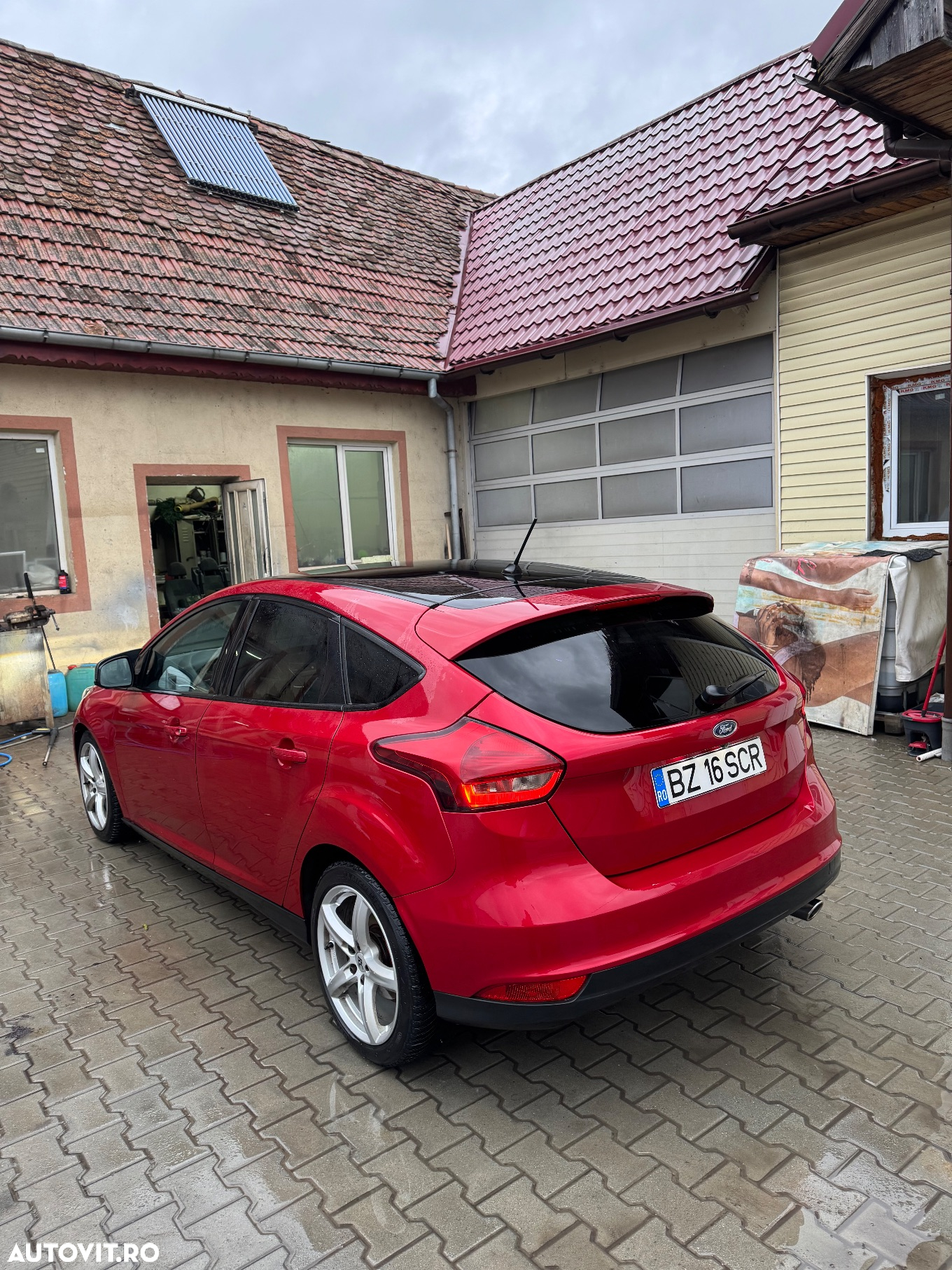Ford Focus 2.0 TDCI Powershift Titanium - 6