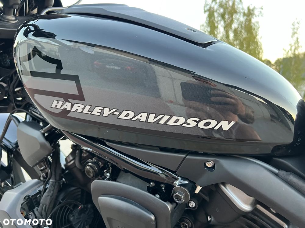 Harley-Davidson Sportster Nightster 975 - 10