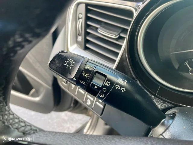 Kia Ceed SW 1.6 GDi PHEV Tech 6DCT - 18