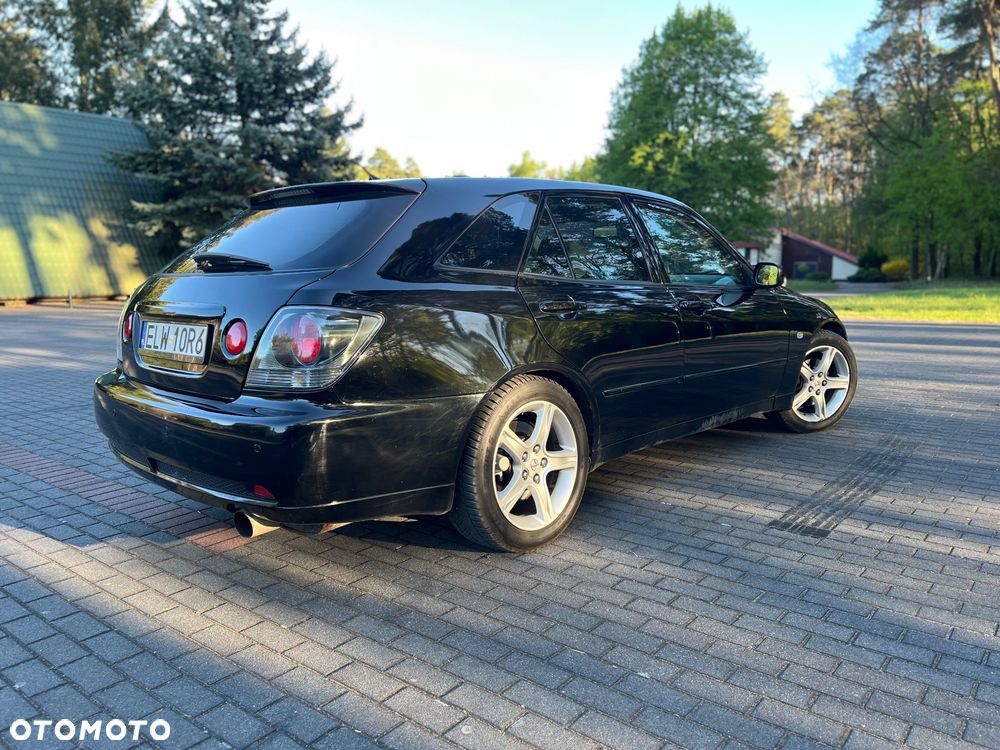 Lexus IS 300 Prestige - 4