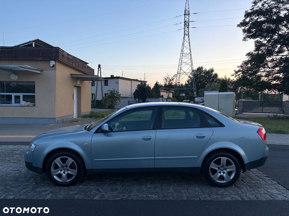 Audi A4 Limousine 1.8T - 4