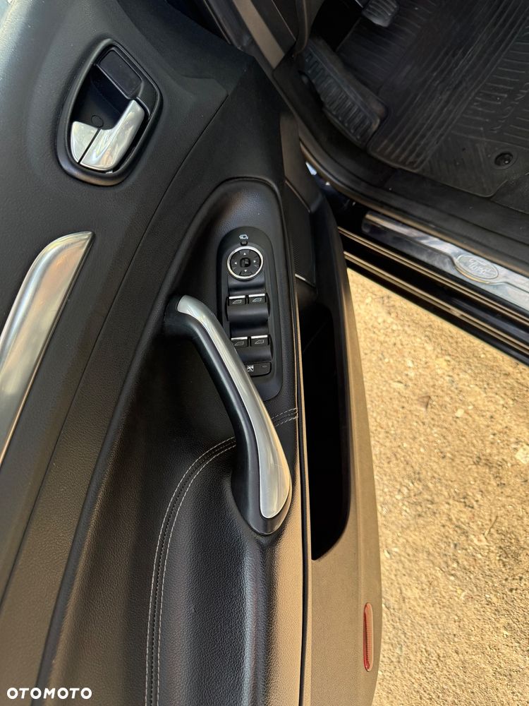 Ford Mondeo 2.5 Black Magic - 4