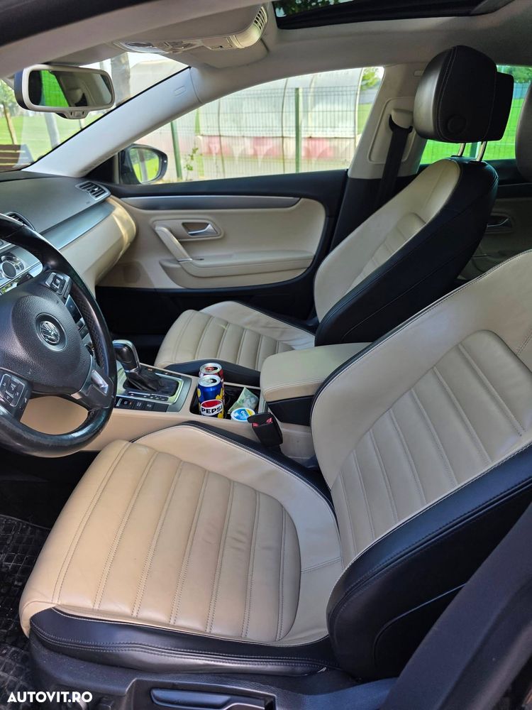 Volkswagen Passat - 12