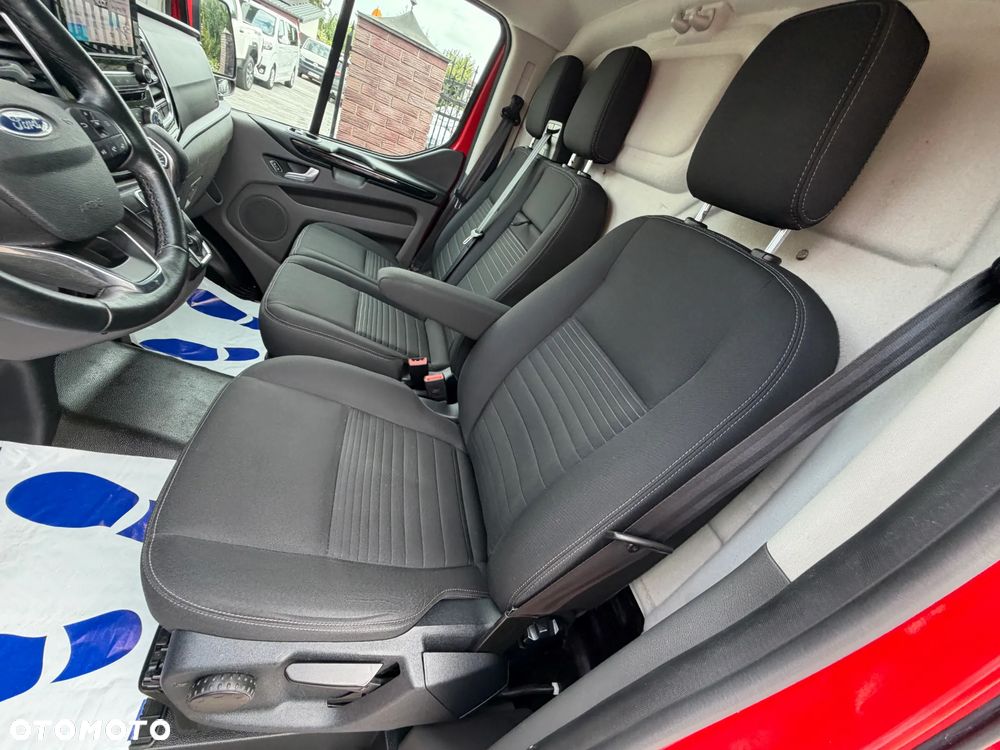 Ford TRANSIT CUSTOM - 9