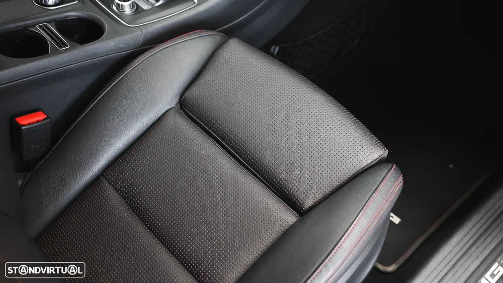 Mercedes-Benz CLA 45 AMG Shooting Brake 4-Matic - 35