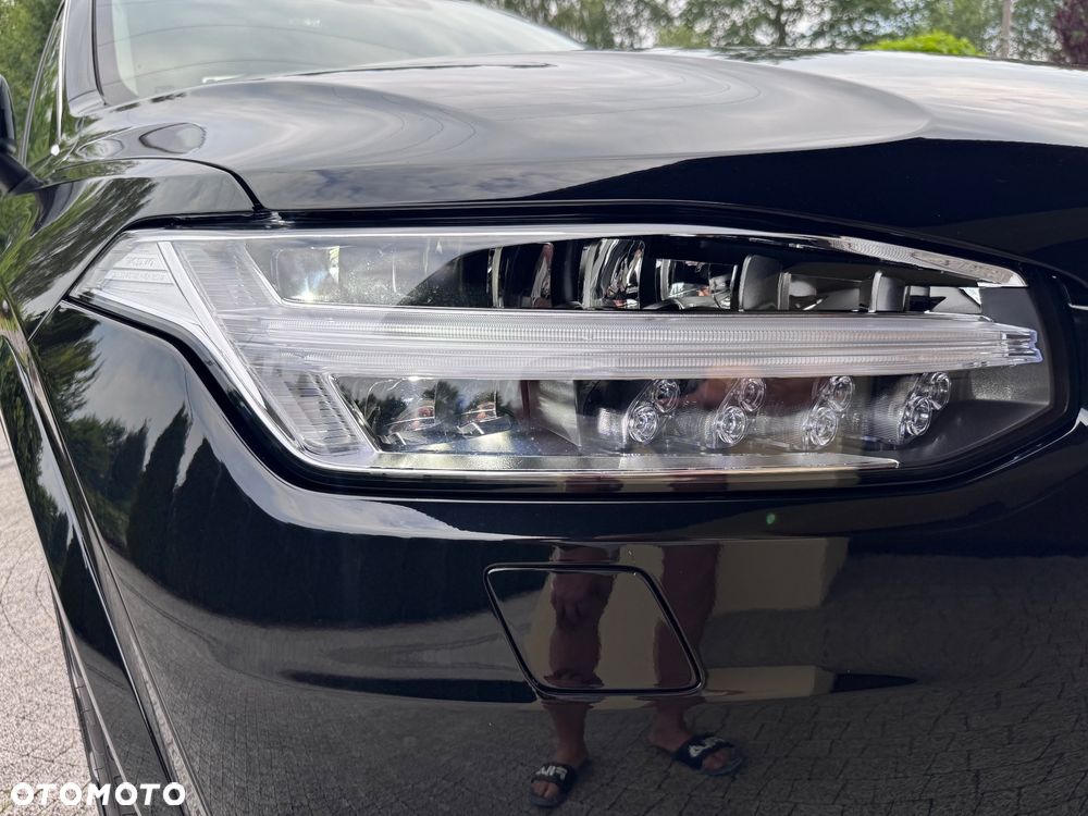 Volvo XC 90 - 30