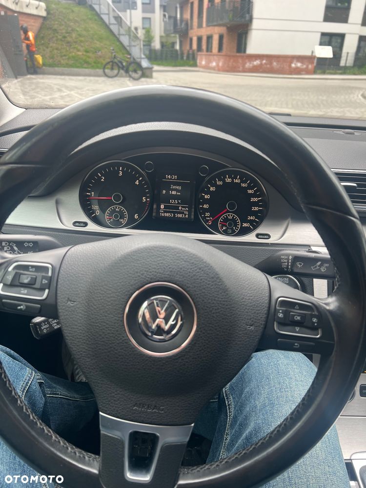 Volkswagen Passat 2.0 TDI DPF Comfortline - 17