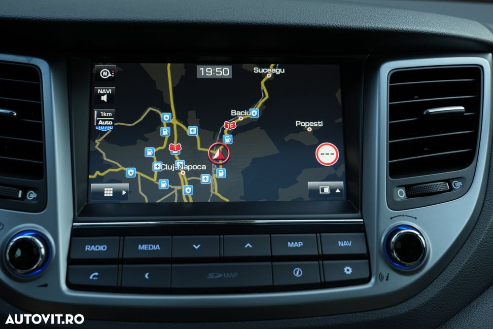 Hyundai Tucson 2.0 CRDI 4WD Automatik Premium - 26
