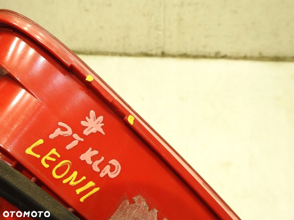 LAMPA KLAPY PRAWY TYŁ SEAT LEON II - 2