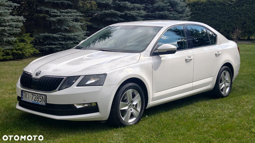 Skoda Octavia 2.0 TDI Ambition DSG - 1