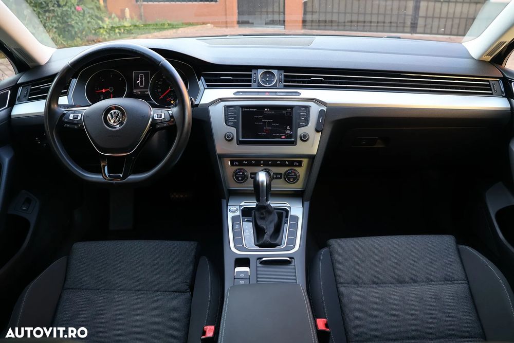Volkswagen Passat 1.6 TDI (BlueMotion Technology) DSG Comfortline - 2