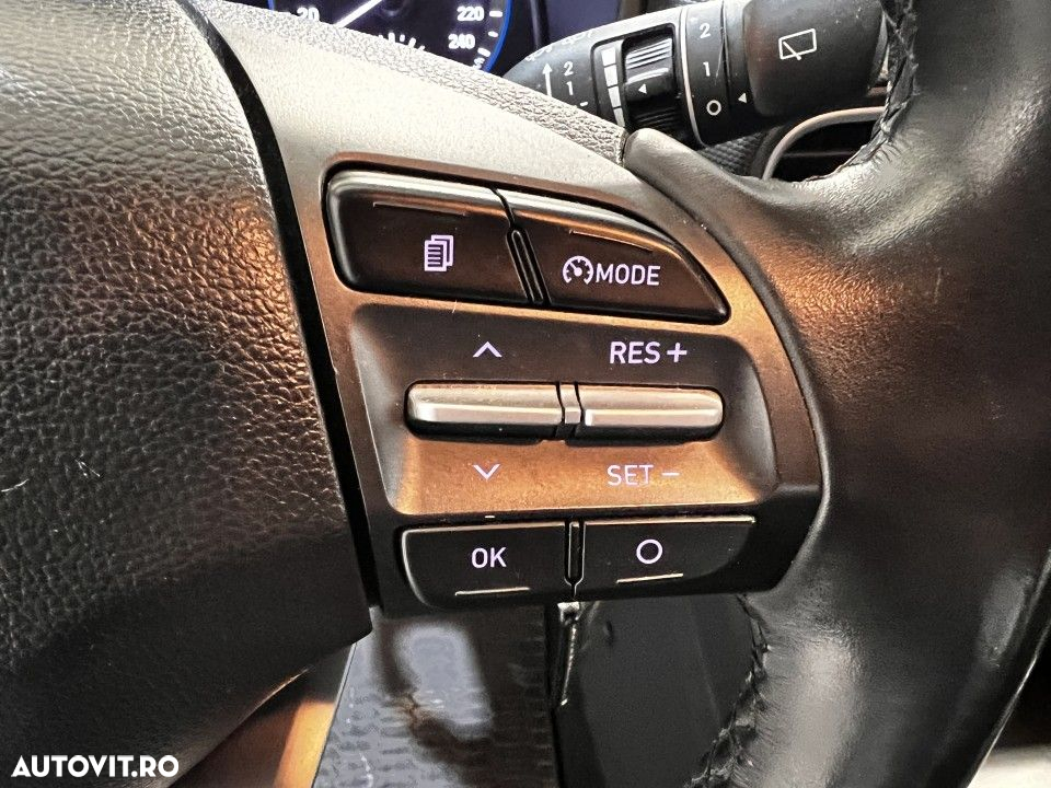 Hyundai KONA - 14