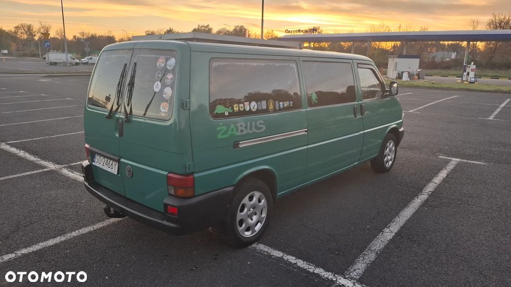 Volkswagen Caravelle - 18