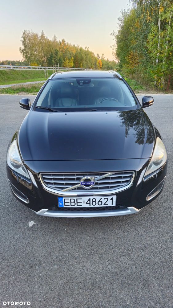 Volvo V60 D4 Geartronic Summum - 1