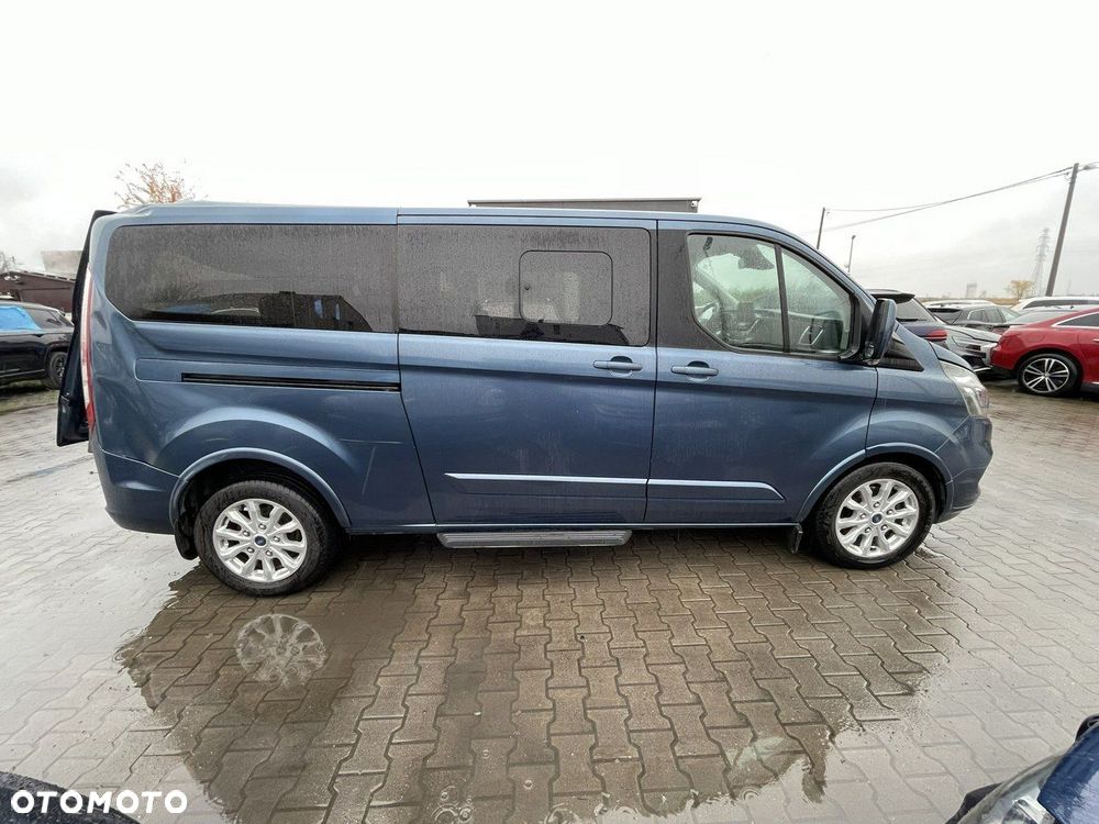 Ford Tourneo Custom - 4