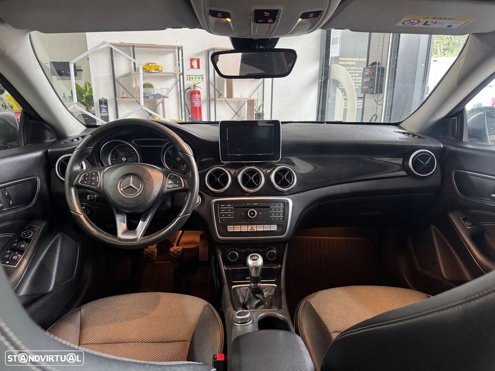 Mercedes-Benz CLA 180 d Shooting Brake Urban - 12