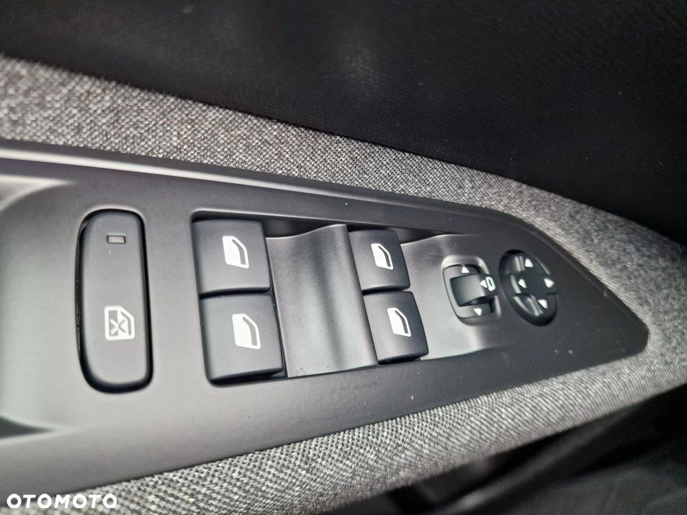 Peugeot 5008 1.5 BlueHDi Active Pack S&S EAT8 - 38