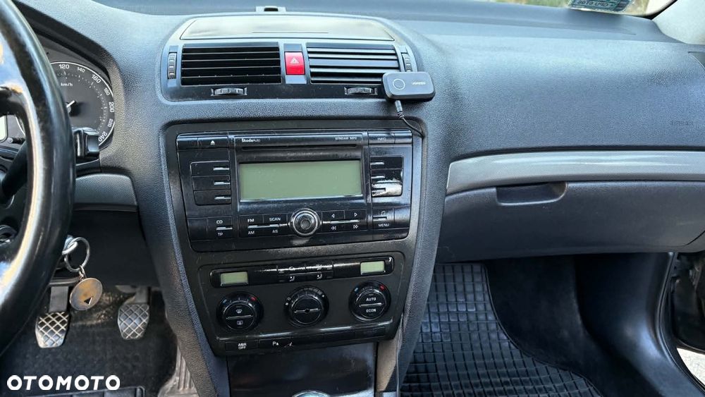 Skoda Octavia 2.0 TDI Ambiente - 25