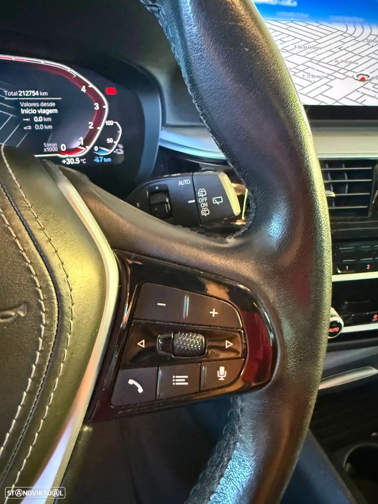 BMW 530 e Line Luxury - 25