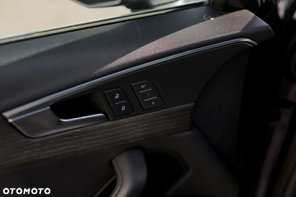 Audi A4 Limousine 2.0 TFSI quattro S tronic design - 22