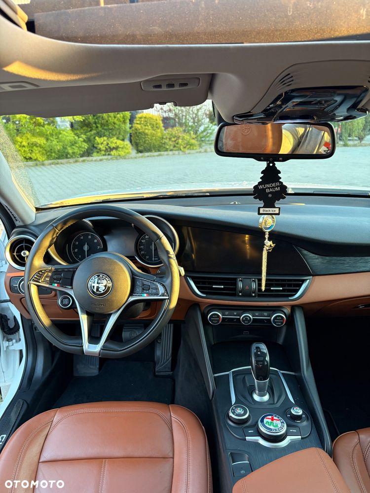Alfa Romeo Giulia 2.0 Turbo TI Q4 - 15