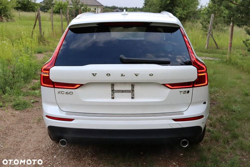 Volvo XC 60 T5 AWD Geartronic Momentum - 3
