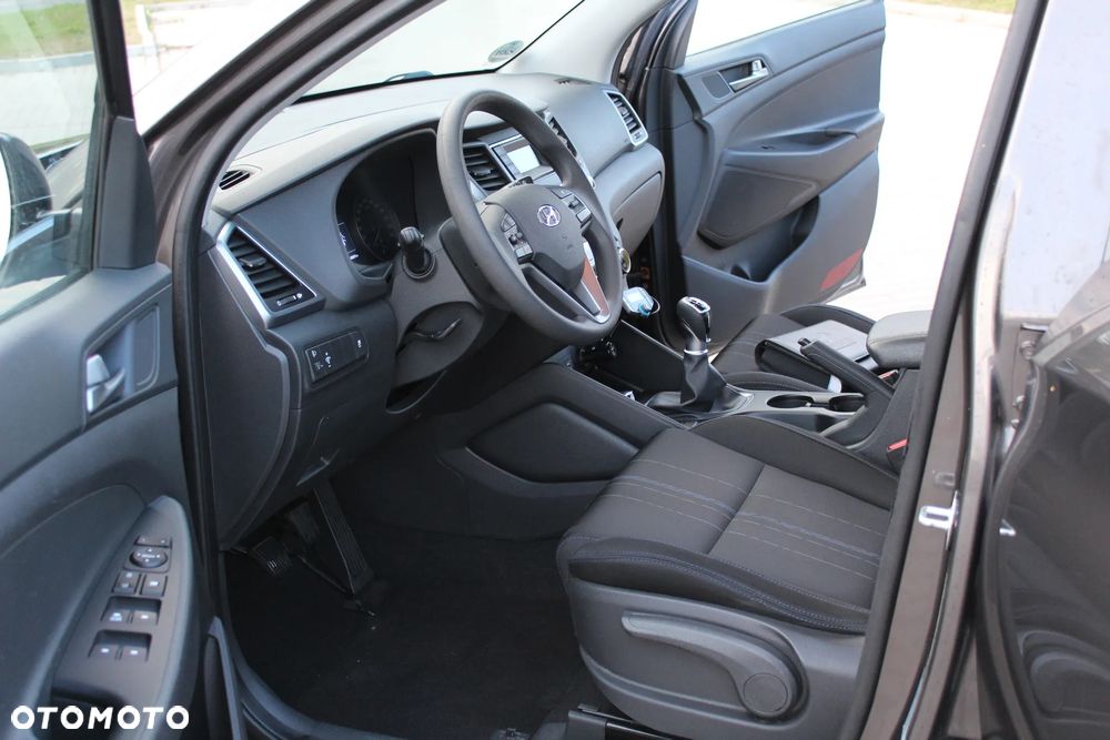 Hyundai Tucson 1.7 CRDI BlueDrive GO 2WD - 9