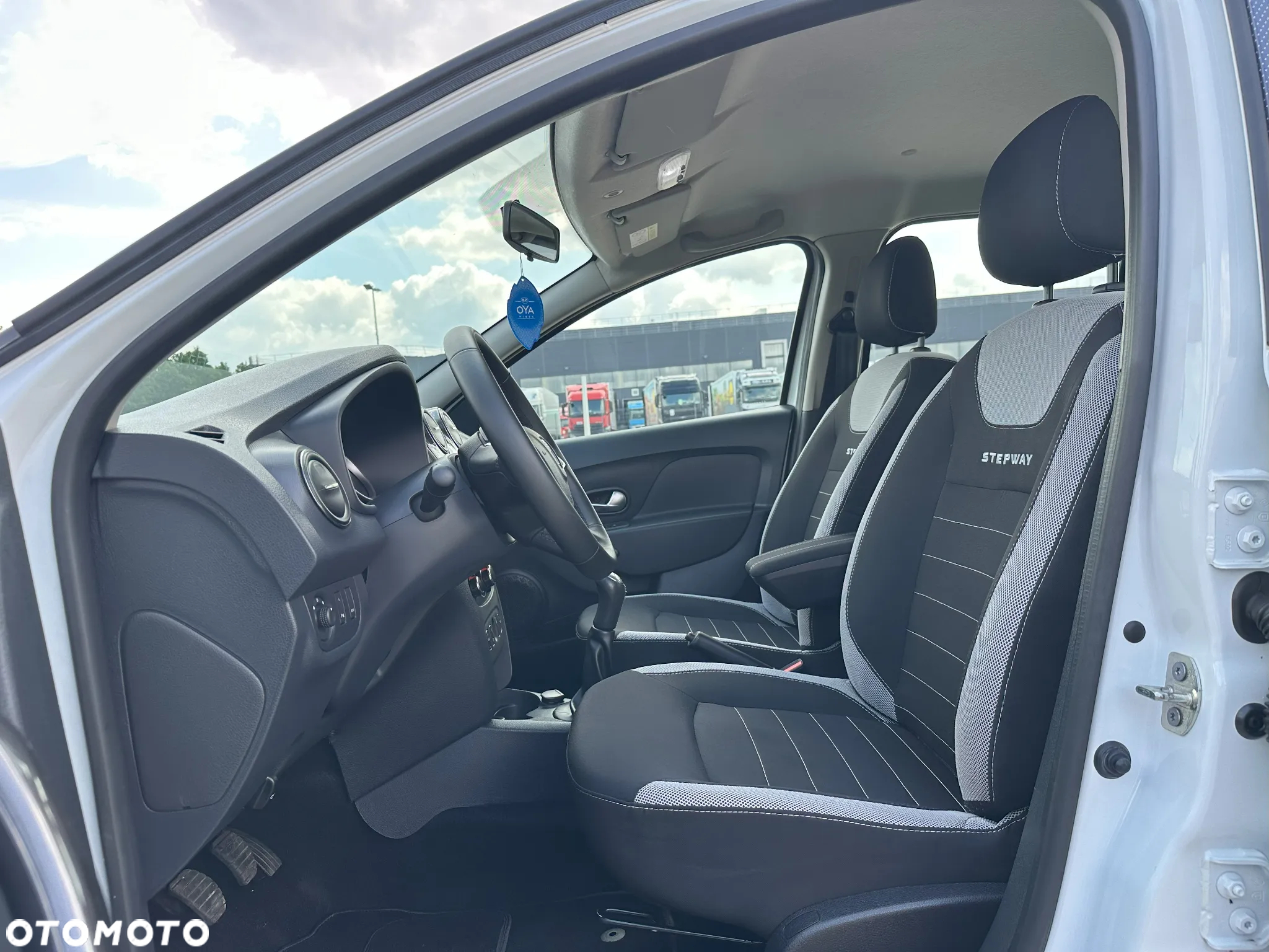 Dacia Sandero Stepway TCe 90 S&S Celebration - 16