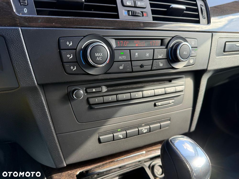 BMW Seria 3 335i xDrive M Sport Edition - 7
