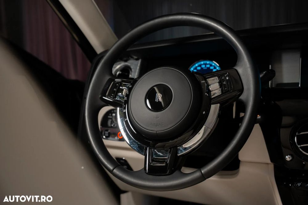 Rolls-Royce Phantom - 35
