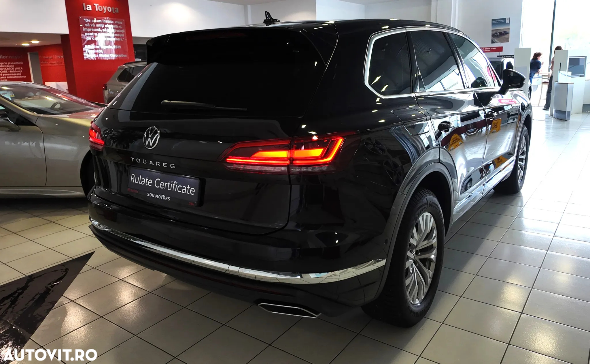 Volkswagen Touareg V6 TDI 4MOTION Elegance - 6