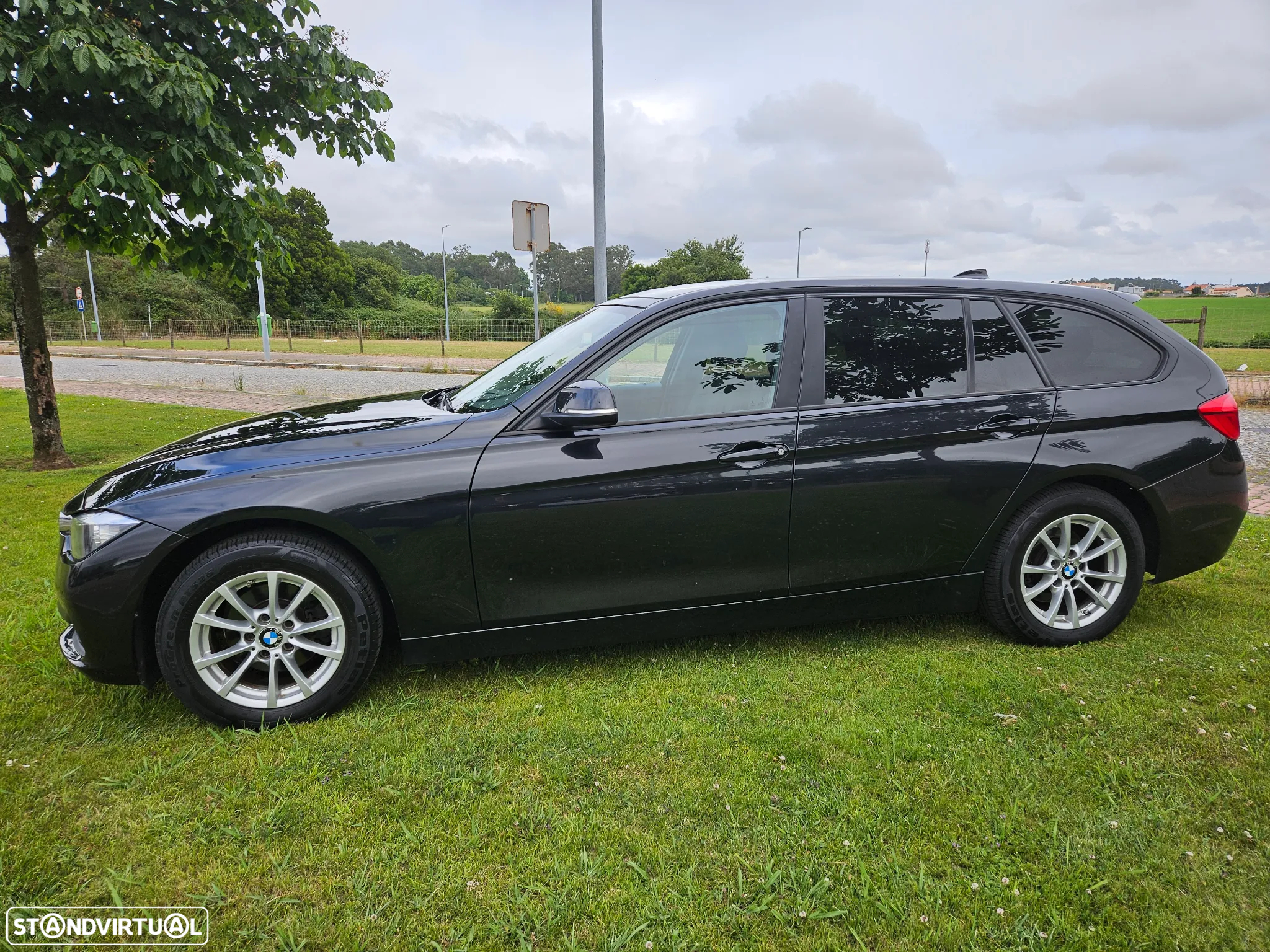 BMW 318 d Touring Line Luxury - 2