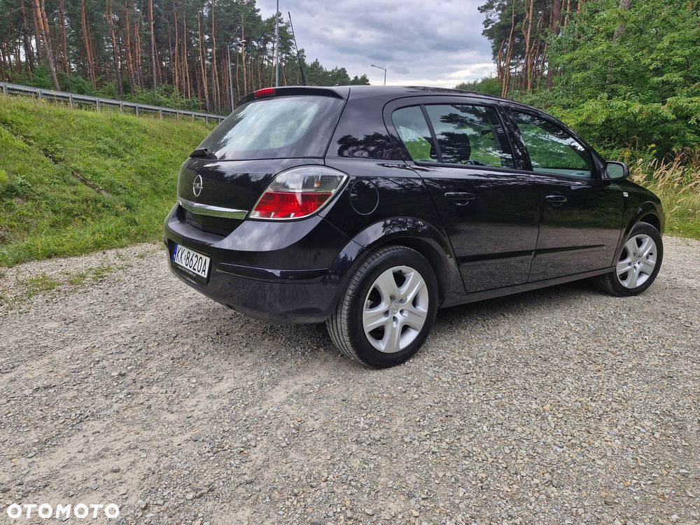 Opel Astra 1.6 Enjoy - 18