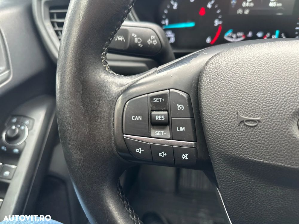 Ford Focus 1.0 EcoBoost Connected - 17