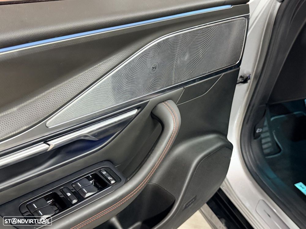 Xpeng P7i 86.2 kWh Long Range - 21