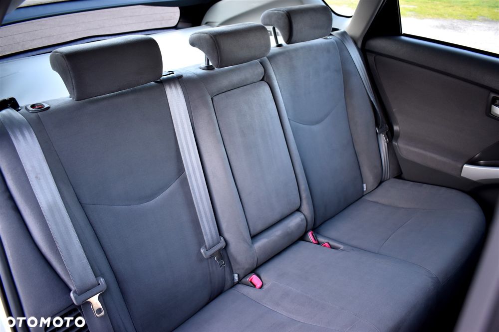 Toyota Prius (Hybrid) Executive - 17