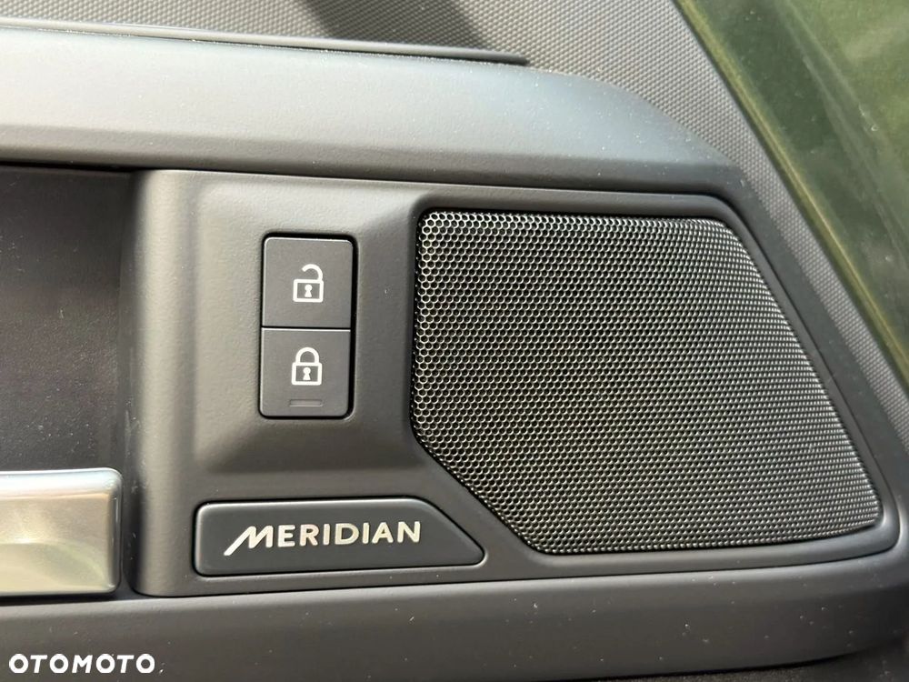 Land Rover Defender 3.0 D250 mHEV X-Dynamic HSE - 15
