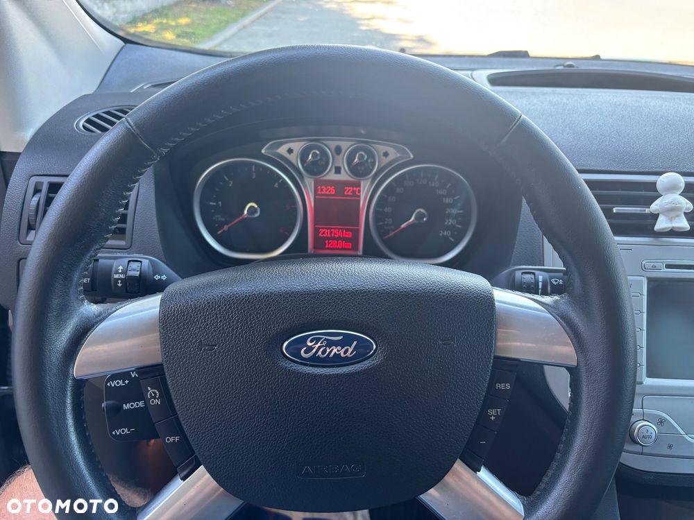 Ford Kuga 2.0 TDCi 4x4 Titanium - 12