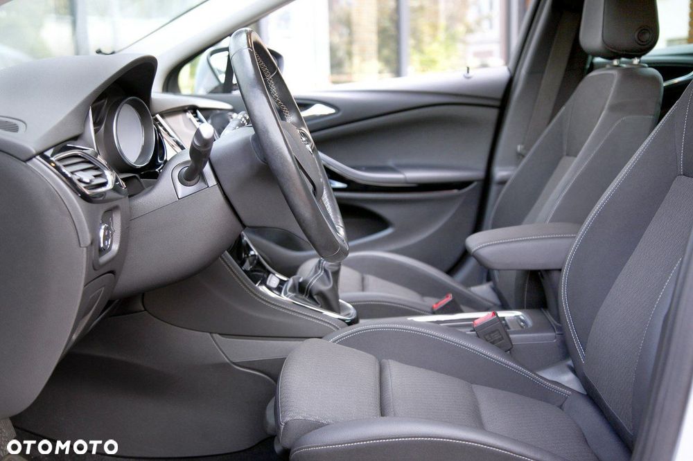 Opel Astra 1.4 Turbo Innovation - 15
