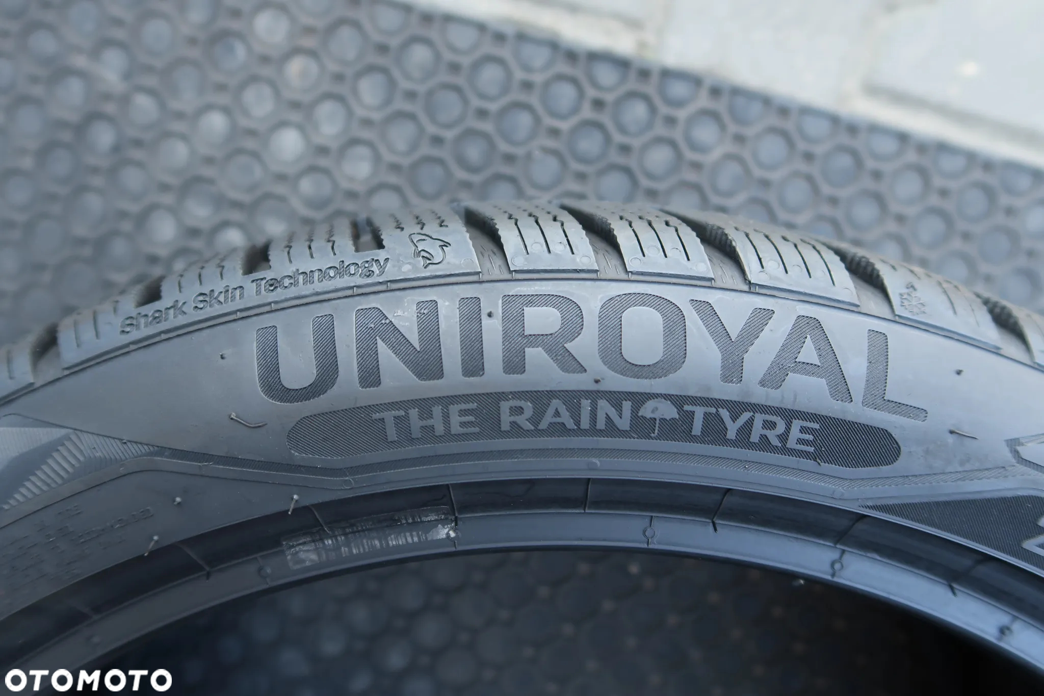 225/40r18 Uniroyal winter expert 225/40/18 - 4