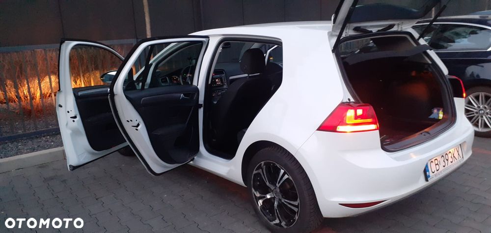 Volkswagen Golf 1.6 TDI Trendline - 23