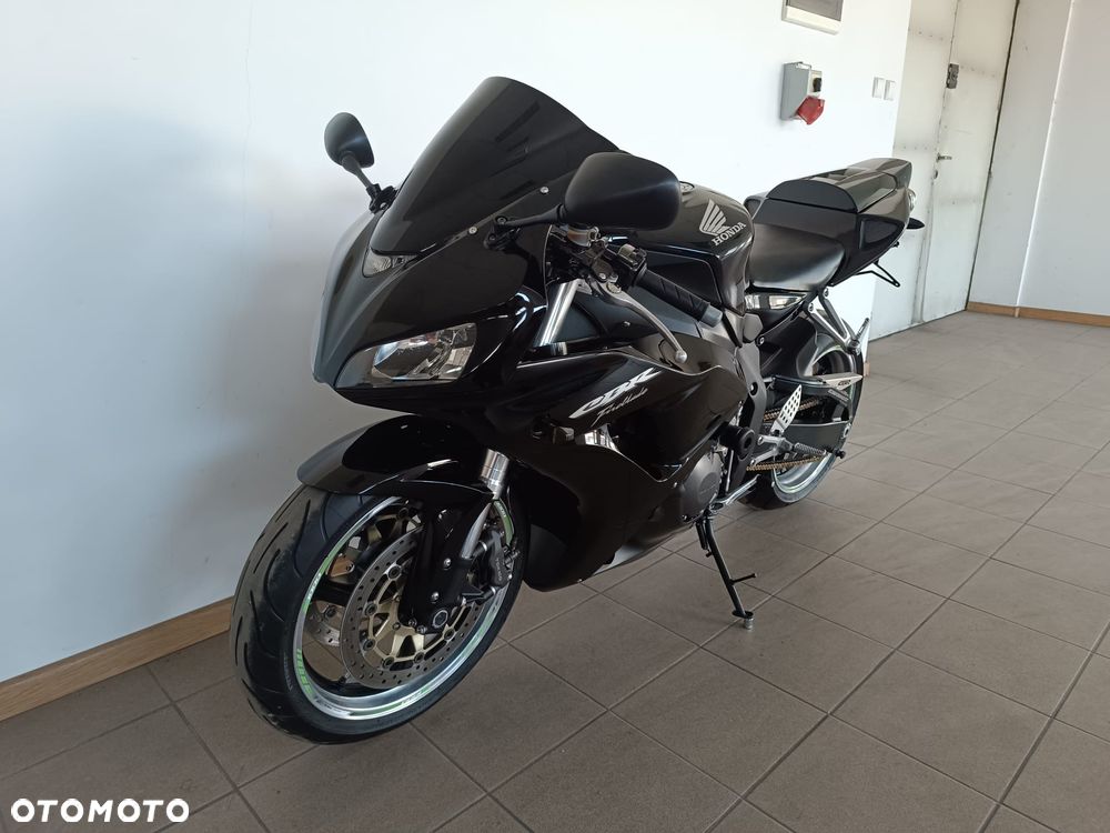 Honda CBR - 13