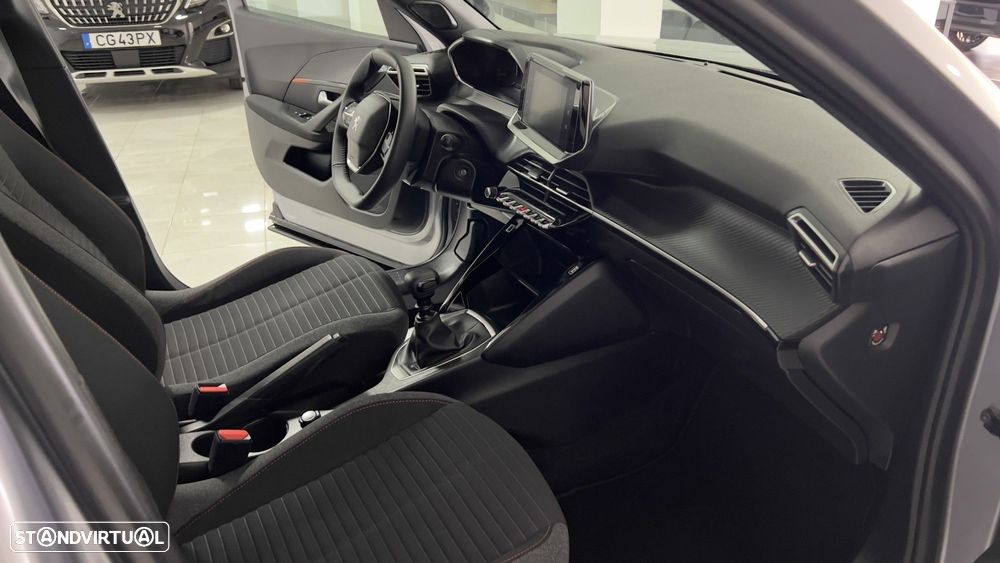 Peugeot 2008 1.2 PureTech Active - 13