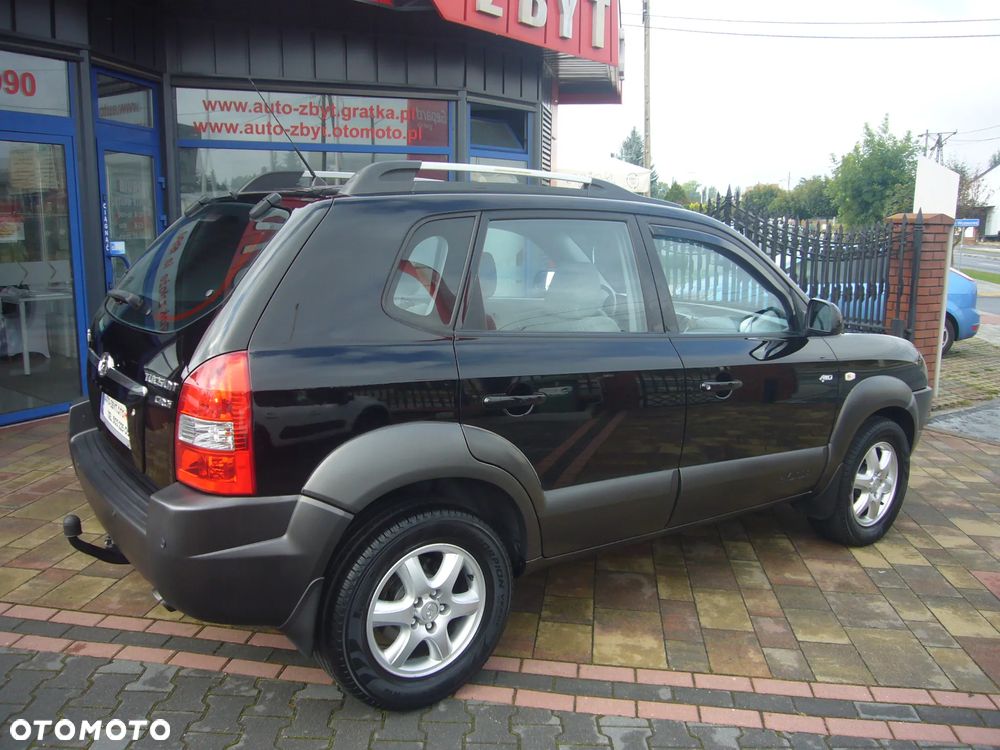 Hyundai Tucson 2.0 CRDi Elegance + - 6