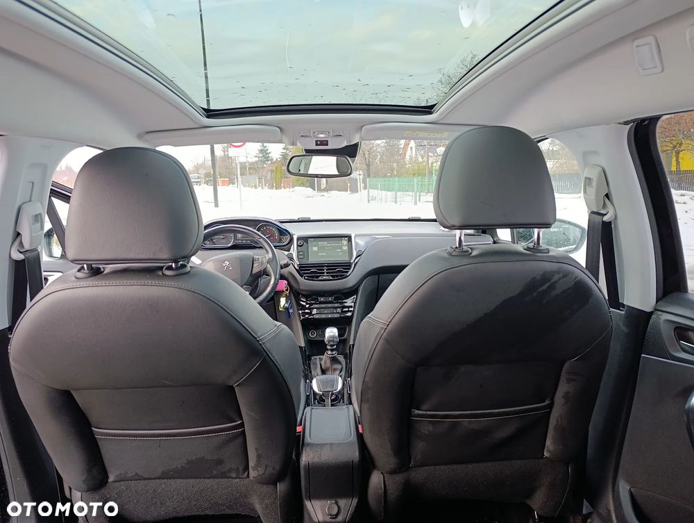 Peugeot 2008 1.2 Pure Tech Allure S&S - 7