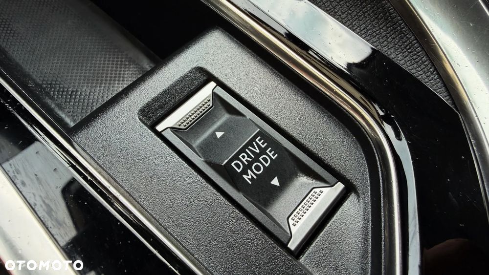 Peugeot 3008 BlueHDi 130 Stop & Start EAT8 Allure - 32