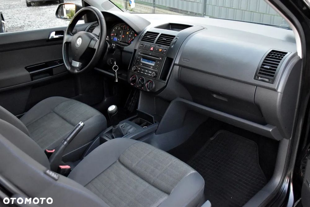 Volkswagen Polo 1.2 Tour Edition - 17