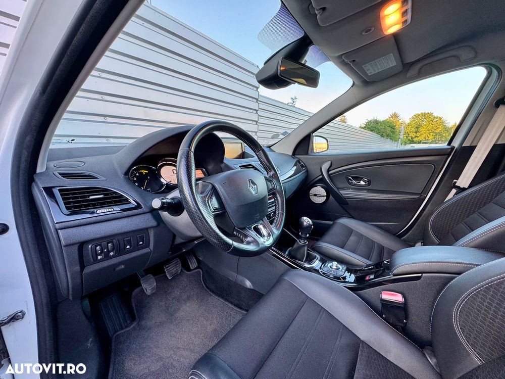 Renault Megane ENERGY dCi 130 Start & Stop Bose Edition - 9