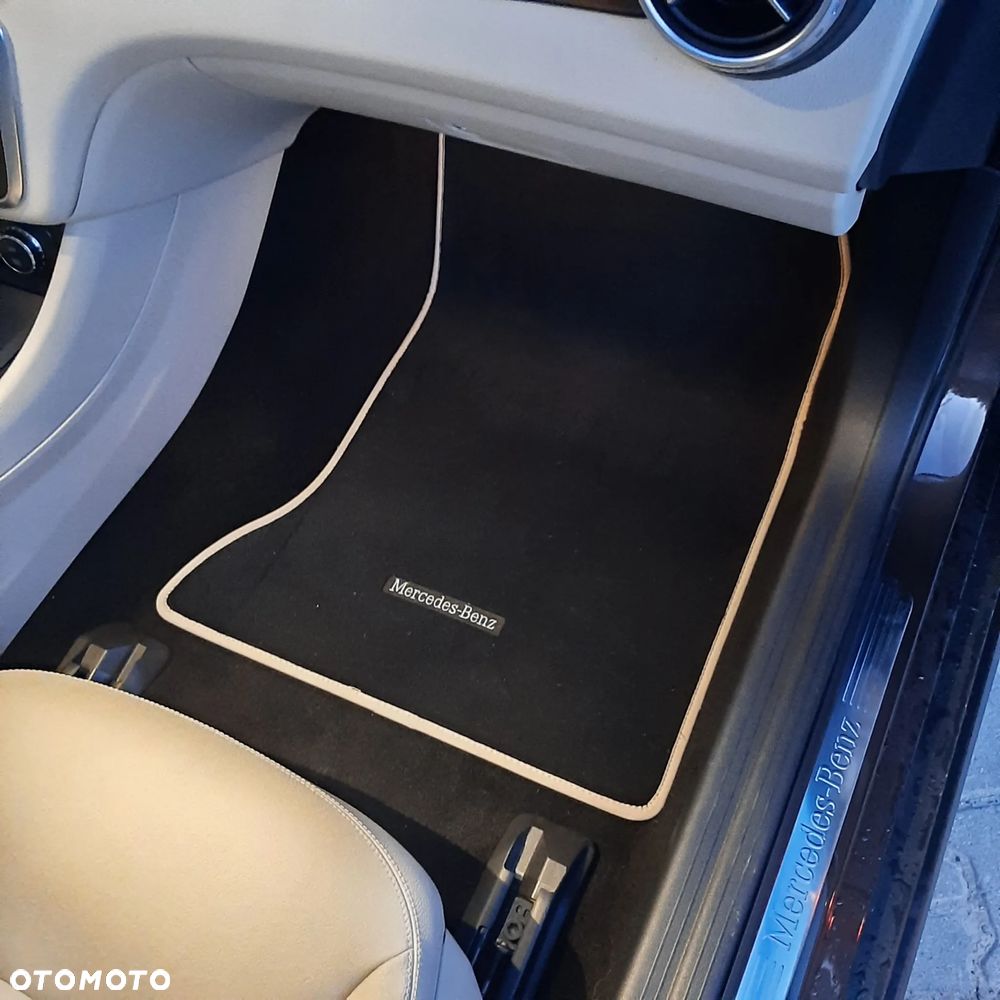 Mercedes-Benz GLA 250 4-Matic - 17